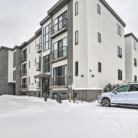 Traverse City Condo Half Mi To Front Street!